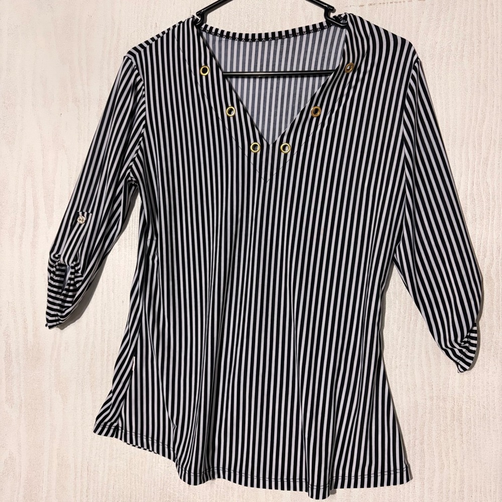 Creaciones Yamied Striped Tunic Women Size 2 Black White Grommet V-Neck Top